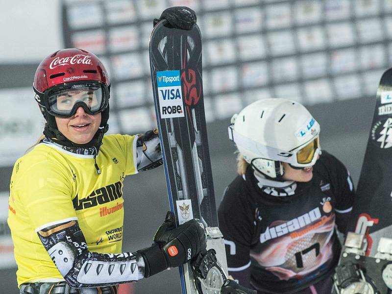 Ester Ledecká při triumfu v Cortině