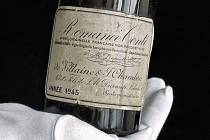 Lahev vína Romanée-Conti z roku 1945 se vydražila za více než 12 milionů korun