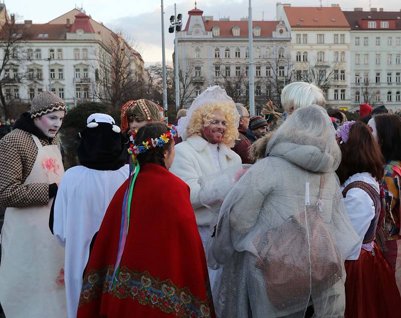 Žižkovský masopust 2018 - tradiční masopustní průvod z náměstí Jiřího z Poděbrad k Mahlerovým sadům.