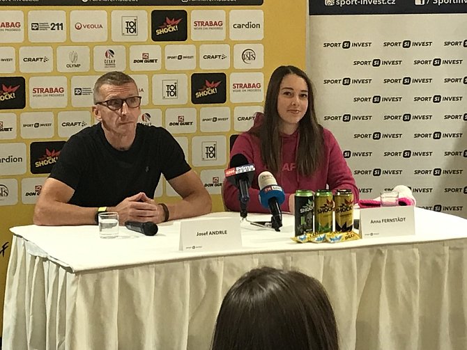Česká reprezentantka ve skeletonu Anna Fernstädtová se navzdory svému onemocnění cukrovkou aktivně chystá na další sezonu.