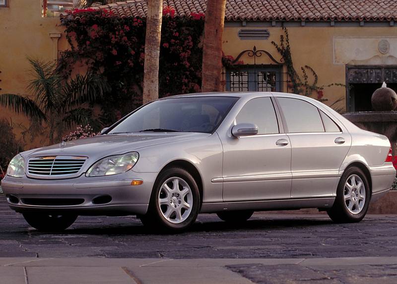 Mercedes-Benz S 500 Long, rok 2000, najeto 238 000 km. Cena: 79 000 Kč