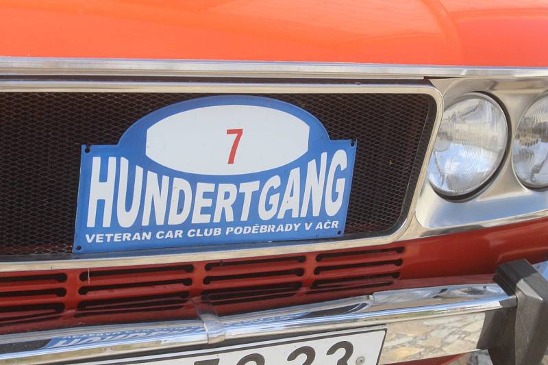 Už přes dvacet let pořádá poděbradský Veteran Car Club akci Hundertgang