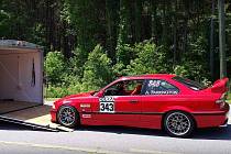 Závodní BMW M3 E36 Alexe Farringtona.