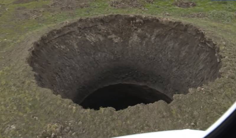 Obří kráter zaujal pozornost vědců