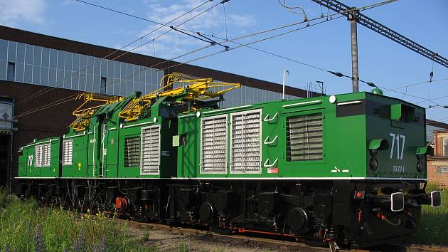 Modernizovaná lokomotiva 27E.