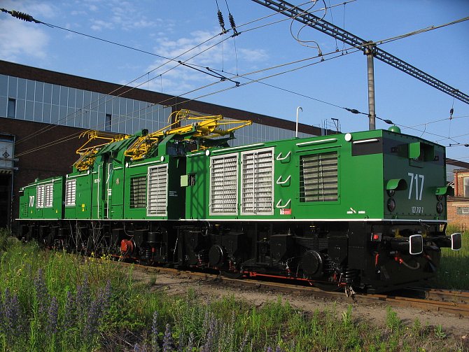 Modernizovaná lokomotiva 27E.