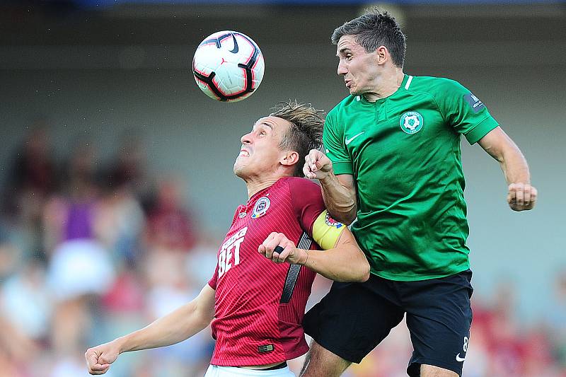 Fotbalové utkání Fortuna ligy mezi celky AC Sparta Praha  a 1. FK Příbram 19. srpna v Praze. Josef Šural vs. David Kilián.