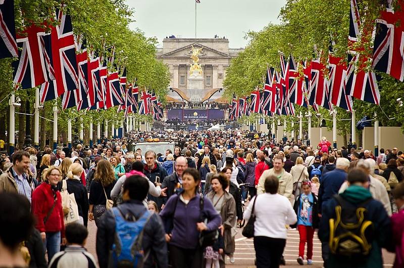 Londýn v roce 2012, při několikadenních oslavách Diamantového výročí královny Alžběty II. - tedy 60 let na trůnu.