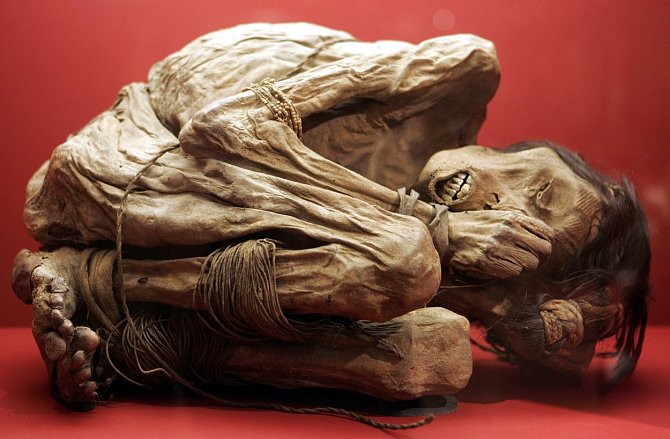 Mumie nalezená v Peru. Ilustrační foto