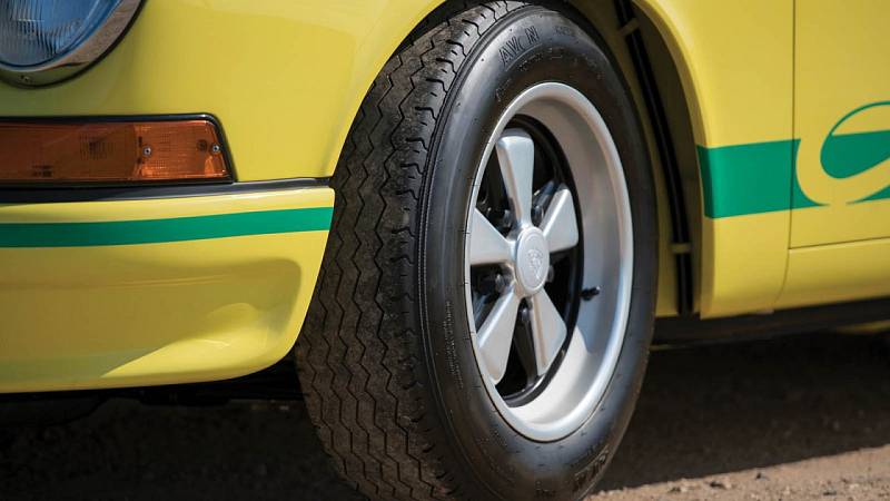 Porsche 911 Carrera RS 2.7 Lightweight. 