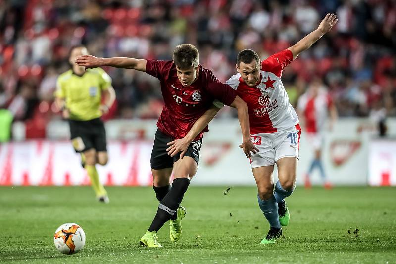 Zápas semifinále poháru MOL Cup mezi Slavia Praha a Sparta Praha hraný 24. dubna v Praze. Drchal, Bořil