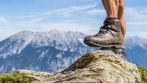Dobré boty do hor by měly mít podrážku, která dobře přilne k povrchu a podrží vás i na kamenech