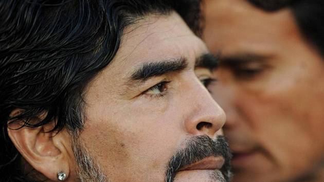Trenér Diego Maradona zvažuje po neúspěchu Argentinců na MS rezignaci.