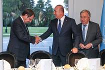 Jednání v Ženevě; Nikos Anastasiadis, Mustafa Akinci, António Guterres (zleva doprava)