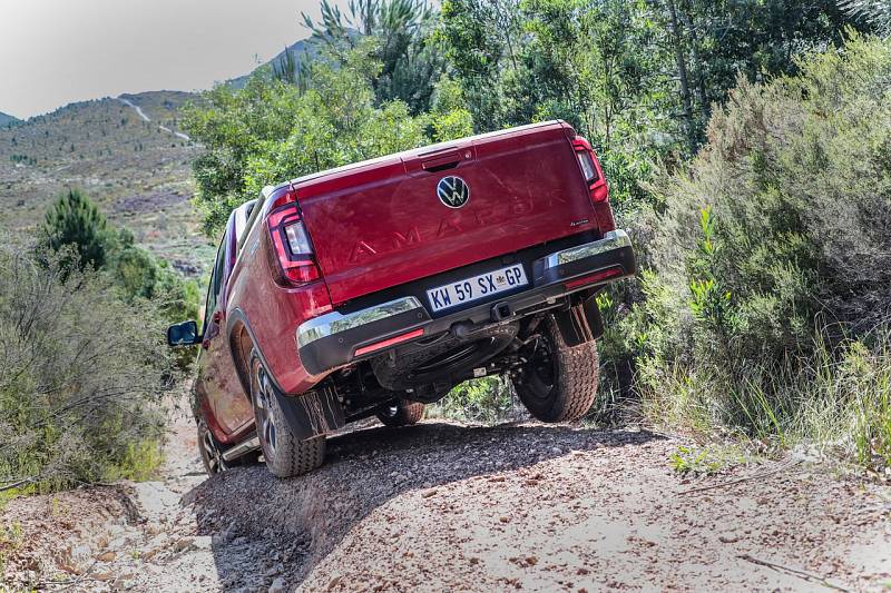 Nový VW Amarok při jízdě v jihoafrickém terénu