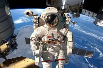 Astronaut na Mezinárodní vesmírné stanici (ISS).