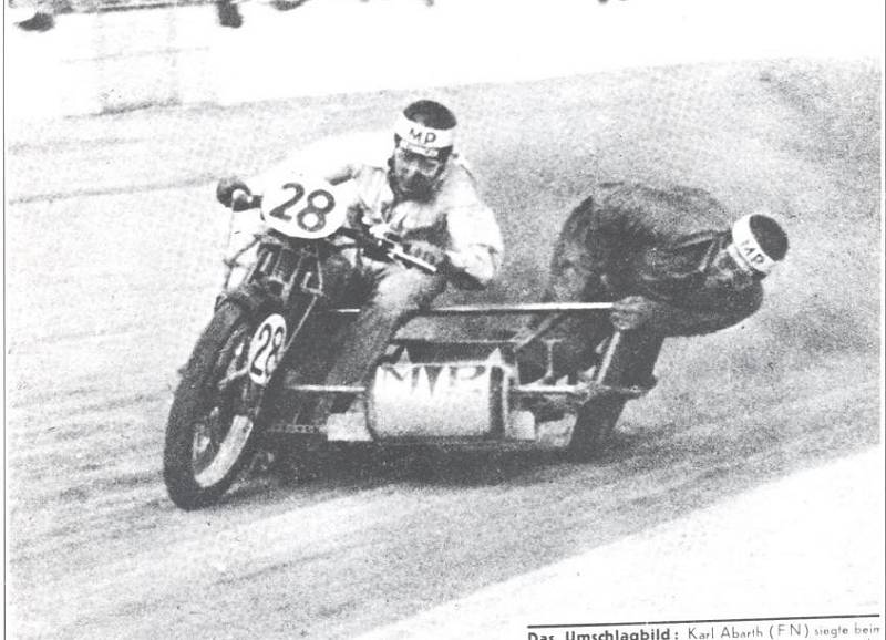 CArlo Abarth při závodě s motcyklem sidecar