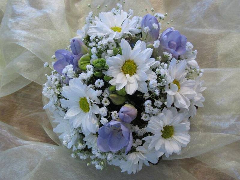 Svatební vazba floristů z Letizie