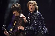 KAMENY V NEW YORKU. Britská rocková kapela Rolling Stones odehrála o víkendu v newyorském Brooklynu třetí z pěti koncertů k 50. výročí svého založení. 