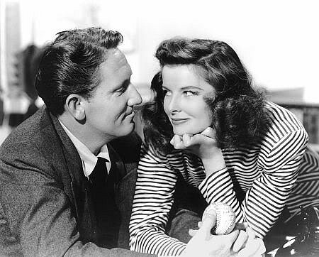 Katharine Hepburnová s mužem svého života Spencerem Tracym na fotografii k filmu Žena roku (1942).