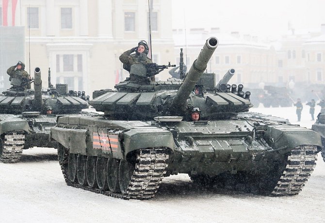 Vojenská přehlídka při příležitosti oslav 75. výročí konce blokády Leningradu (Petrohradu) v  Rusku