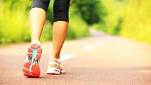 Pravidelný pohyb, například rychlá chůze, by měl být součástí každé diety