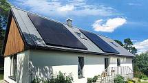 Průměrná instalace od EH Malina zahrnuje 16 solárních panelů na jeden rodinný dům.