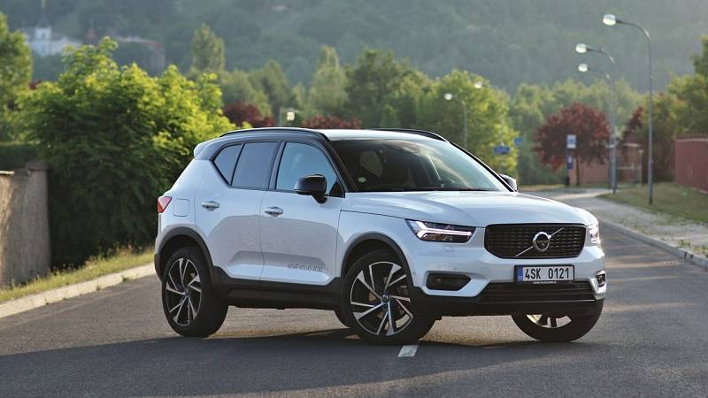 Volvo XC40 T5 AWD R-Design.