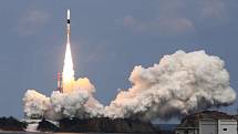 Start japonské rakety, která vynesla sondu Hajabusa 2 k asteroidu Ryugu.