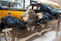 Výstava vozů Bugatti v galerii Vaňkovka