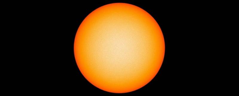 V únoru 2018 nemělo Slunce po dva týdny téměř žádné skvrny
