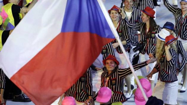 Český tým při zahájení letních olympijských her v Rio de Janeiru
