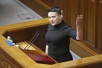 Ukrajinský parlament vydal Nadiju Savčenkovou trestnímu stíhání