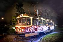Brněnská vánoční tramvaj.