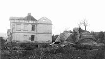 Vypálená polská vesnice Bukowsko, na snímku zničená škola. Ke zničení vesnice došlo v dubnu 1946