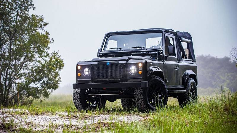 Land Rover Defender Honey Badger.