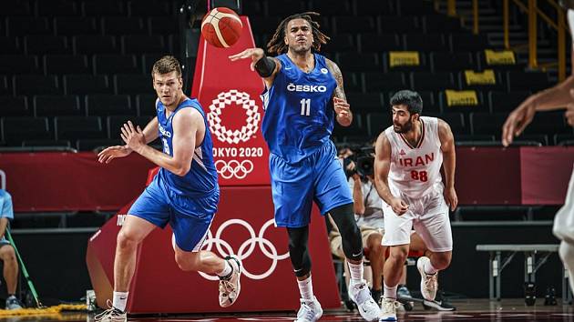 Čeští basketbalisté porazili na OH tým Íránu.
