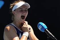 Česká tenistka Barbora Krejčíková se raduje z postupu do čtvrtfinále Australian Open