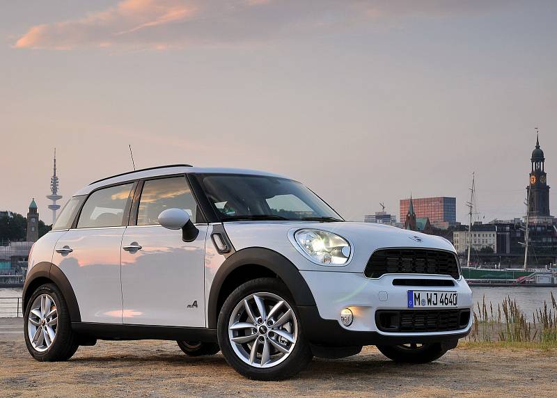 Mini Countryman 1.6D (2010). Najeto: 170 000 km