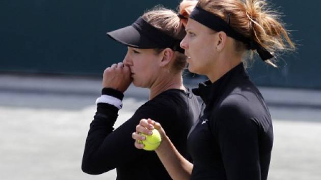 Lucie Šafářová a Bethanie Matteková-Sandsová