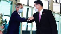 Předseda Senátu Miloš Vystrčil a ministr zahraničí Tchaj-wanu Jaushieh Joseph Wu.