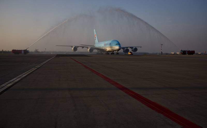 Na Letiště Václava Havla Praha přístálo 14. března největší dopravní letadlo světa Airbus A380 Korean Air.