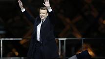 Emmanuel Macron předstoupil před své příznivce