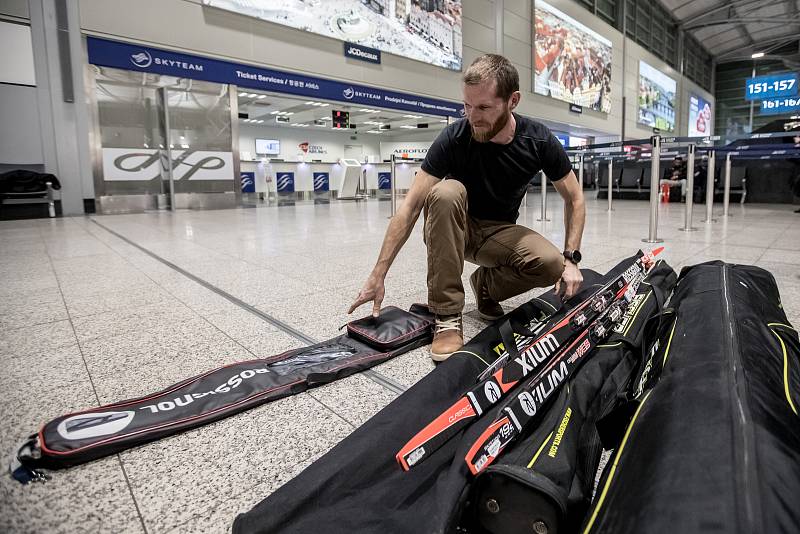 Čeští biatlonisté odletěli 25. ledna z Prahy na soustředění do Turecka před zimní olympiádou v Jižní Koreji. Michal Šlesingr.