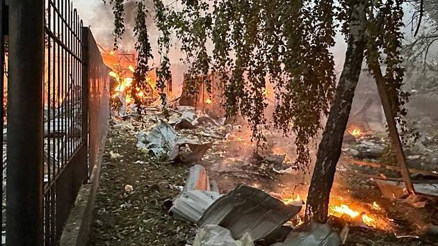 Kyjev v noci na čtvrtek zasáhly silné exploze.  Ve většině ukrajinských oblastí byl vyhlášen letecký poplach.