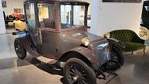 Elektromobil značky Millburn se vyráběl před 100 lety