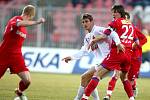 Brno porazilo Slavii 2:1. Na snímku v souboji Střihavka (vlevo) s Trousilem.