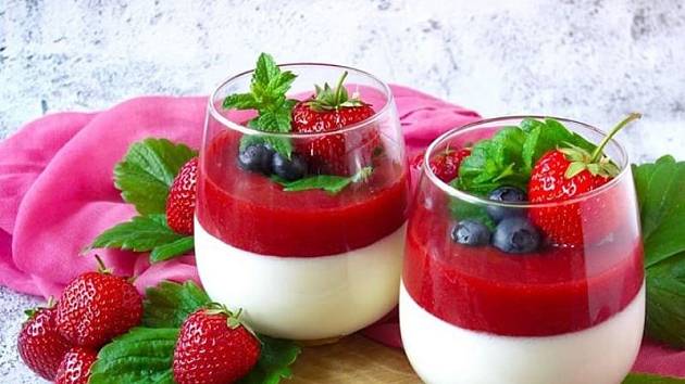 Smetanový dezert Panna cotta