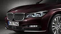 BMW M760Li xDrive.