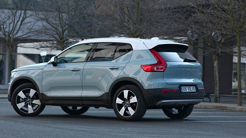 Volvo XC40 D4 AWD Momentum.